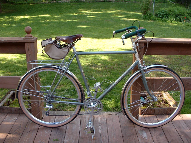 Green commuter bicycle