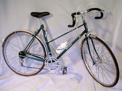 Dawes Galaxy Mixte - forward side view