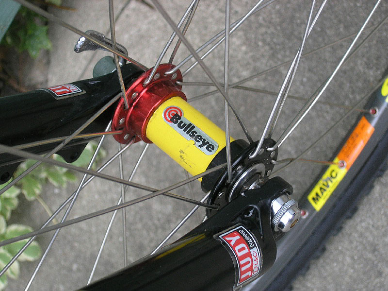 Bontrager Race - Bullseye Belgian Hub