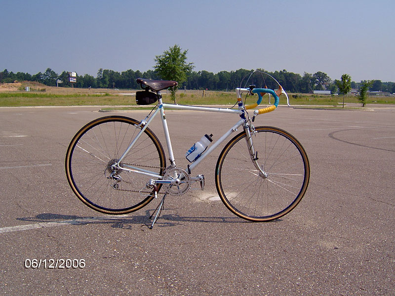 1974 Motobecane - side view