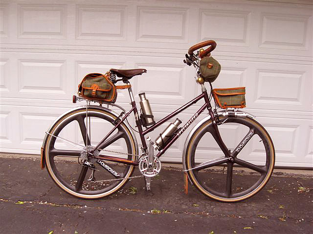 Specialized Crossroads "Bea" - side view