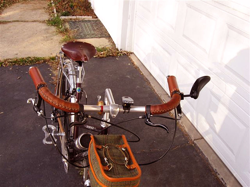 Specialized Crossroads - front end view