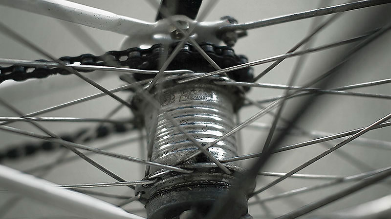 Crescent Mini  - hub detail