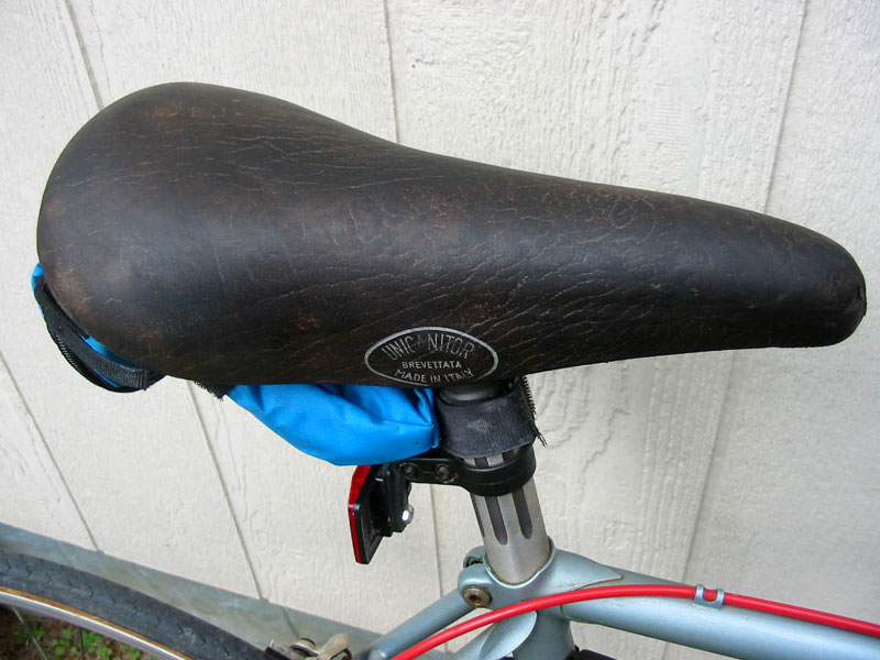 Univega Gran Rally - Unicantor saddle detail