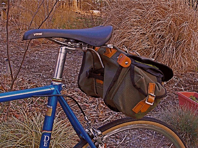 De Barnardi SL - saddle and bag detail