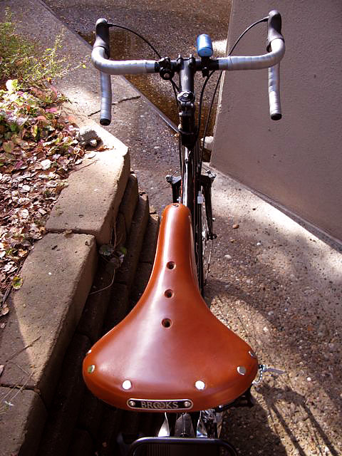 SOMA Double Cross - saddle view