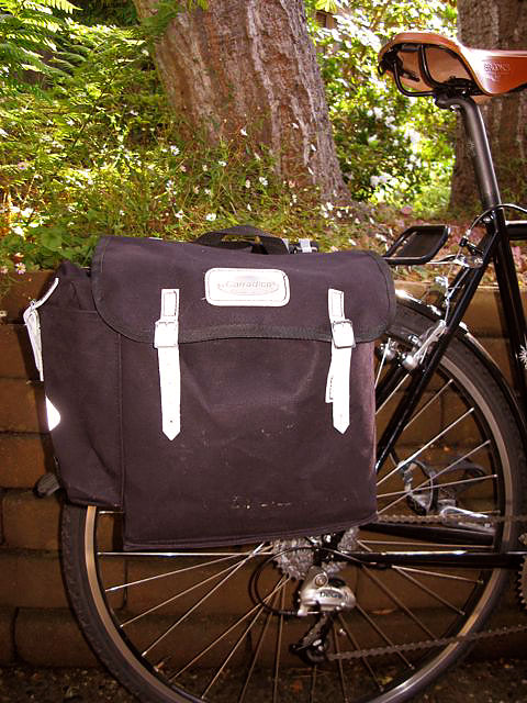 SOMA Double Cross - pannier detail