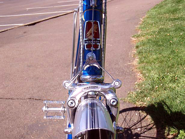 Peugeot UO-18 Mixte - head on view