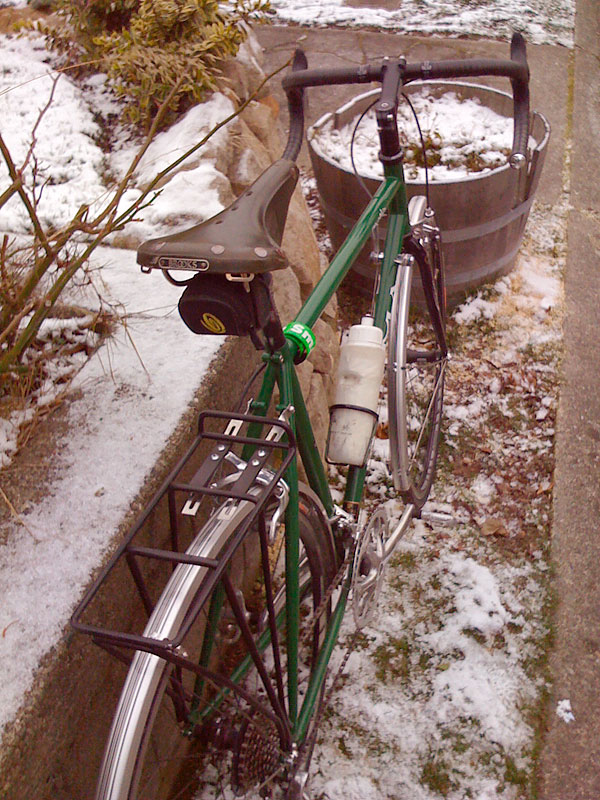 SOMA Smoothie ES - rear view and rack detail