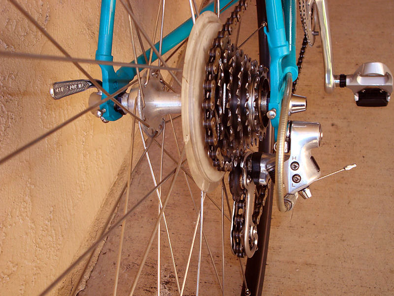 Trek 560 - rear hub detail