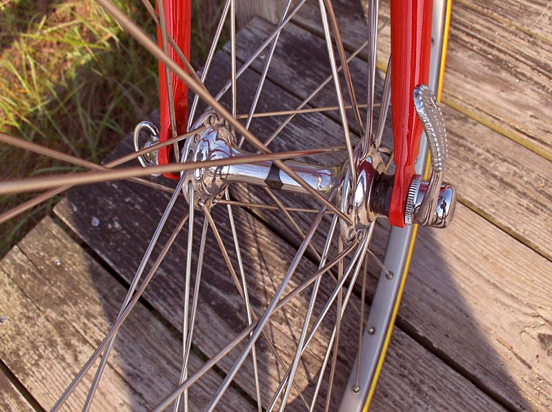 Basso - Hub Detail