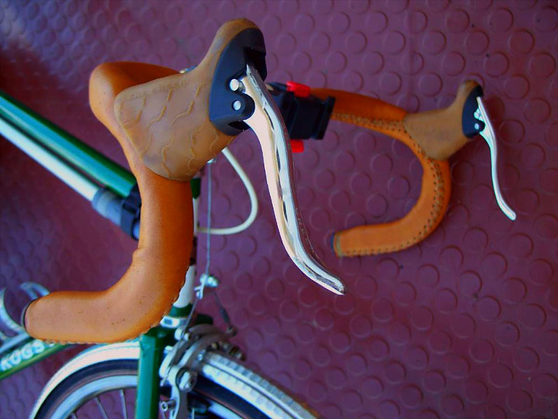 Kogswell  Model P - Handlebars detail