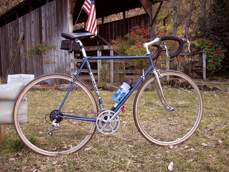 Trek 500 - side view