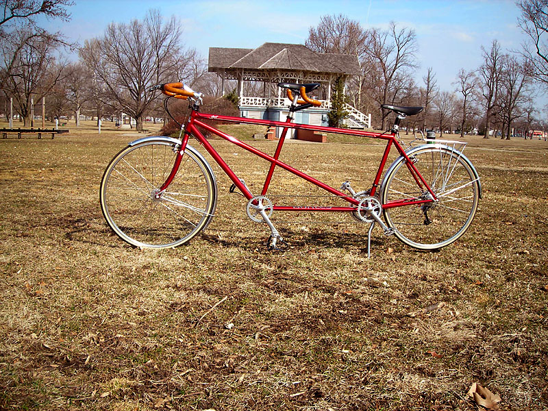 Burley Duet Tandem - side view