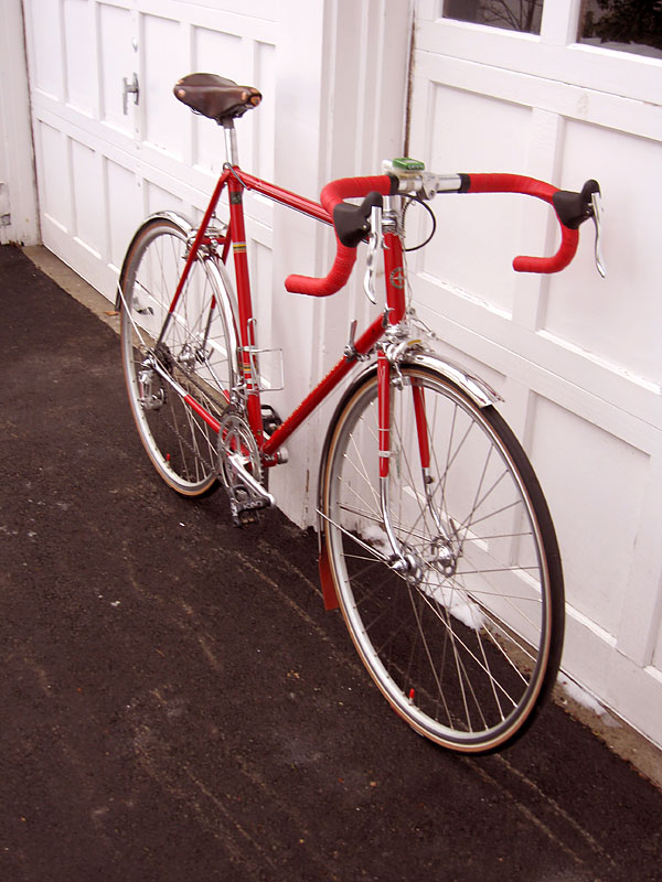 Schwinn Paramount P10 - front angle view