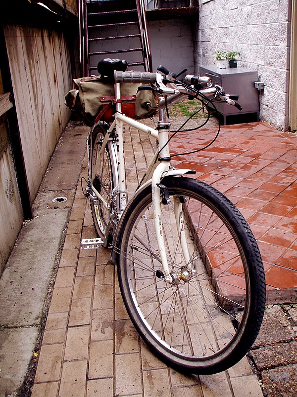 Bridgestone MB-1 - front end view