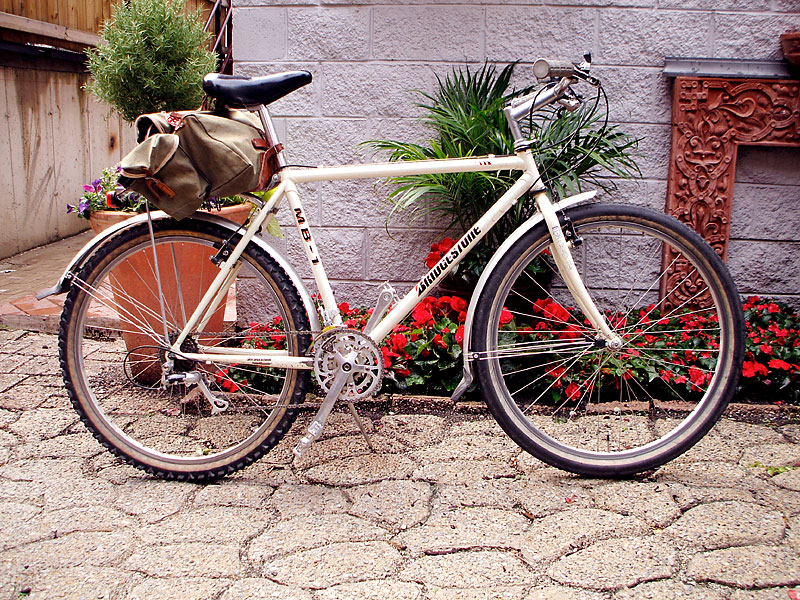 Bridgestone MB-1 - side view