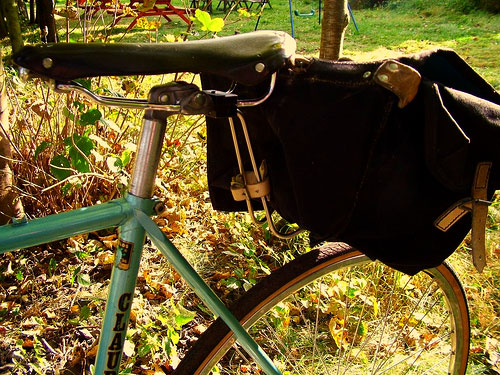 Claud Butler Duomatic Special - bag uplift and saddle
