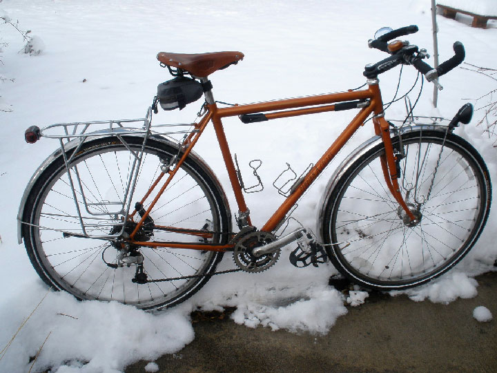 Pereira Heavy Tourer - angled side view