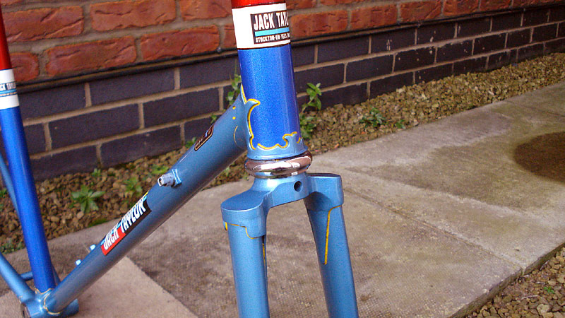 Jack Taylor Super Clubman - fork crown detail