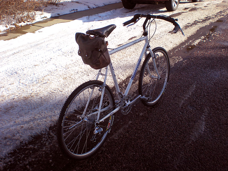 Bridgestone XO-2 - rear angled view