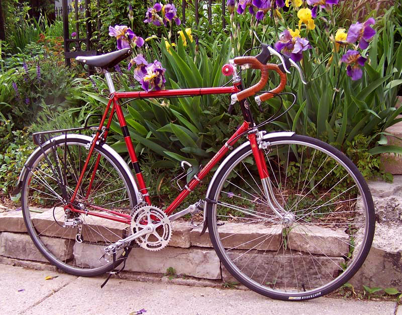 Motobecane - side view