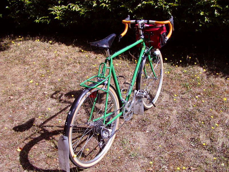 Paramount Porteur - rear quarter view