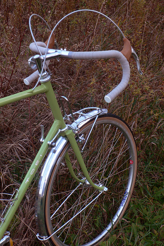 Toei 650B - front end view