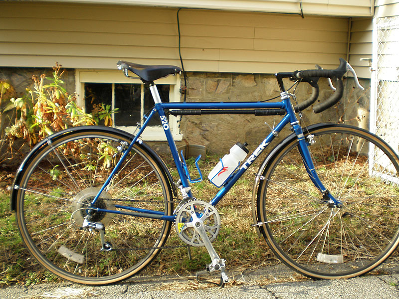 Trek 520 Touring - side view