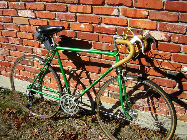 Schwinn Varsity - side view