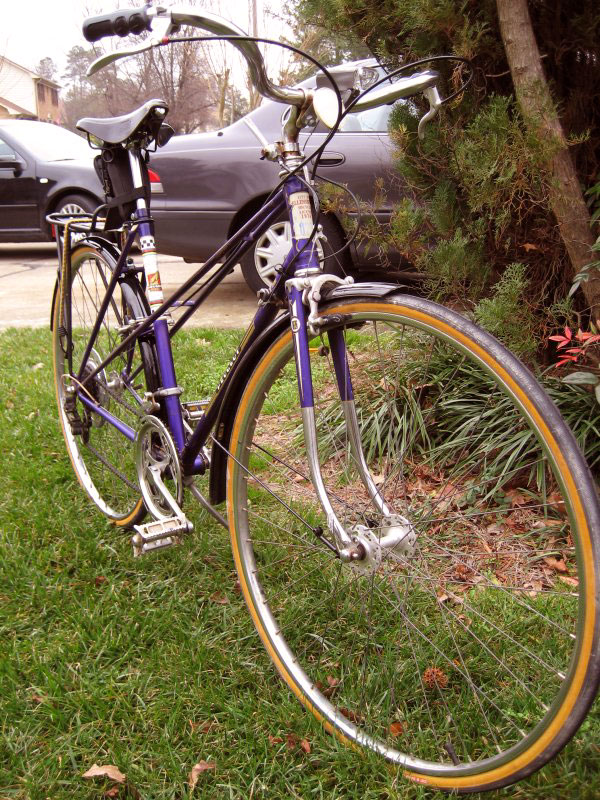 Peugeot UO-18 Mixte - front quarter view