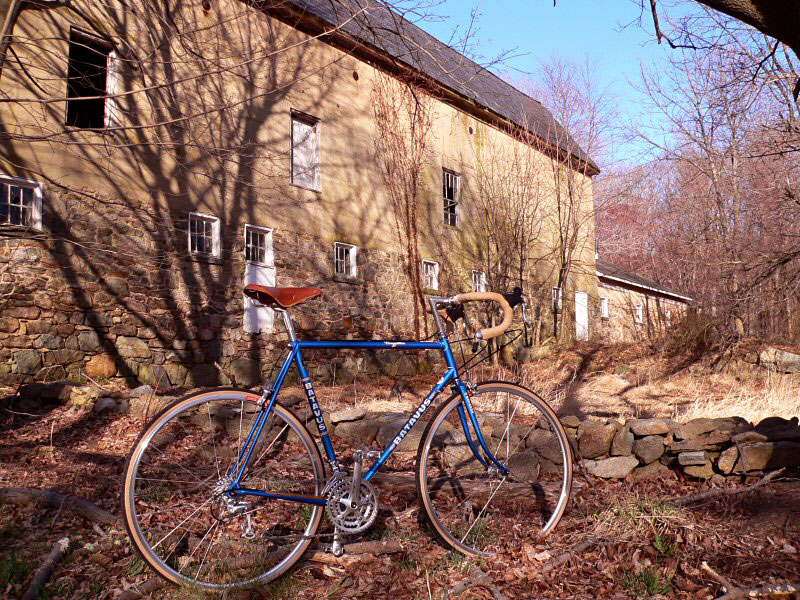 Batavus Competition - scenic stone backdrop