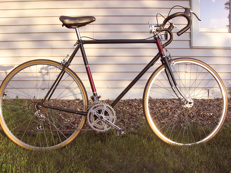 Motobecane - Side view