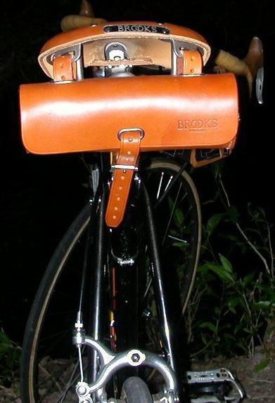 De Rosa - saddle & bag detail