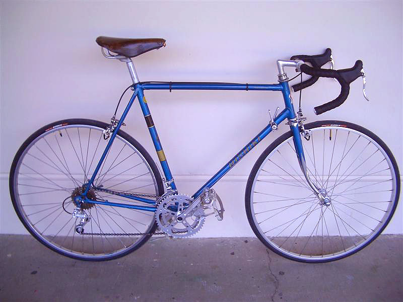 Nishiki International - side view