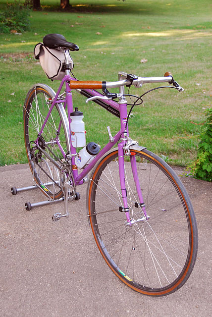 Schwinn Paramount - front quarter view