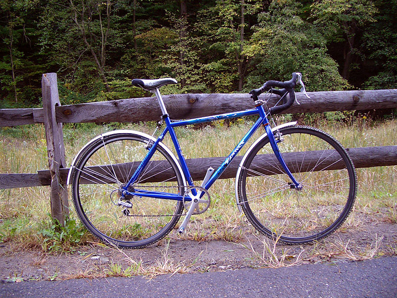 Planet X Kaffenback - Against the fence w/ fenders