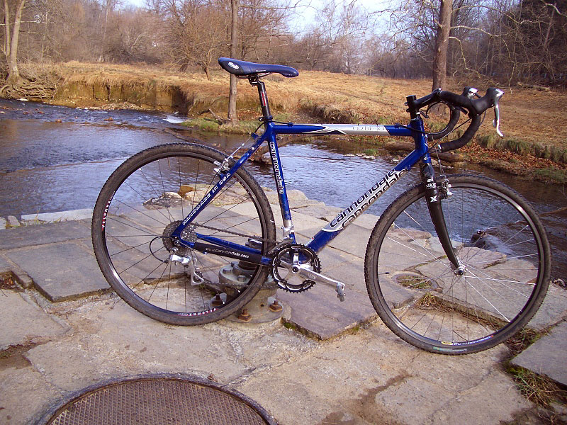 Cannondale Optimo Cross - side view