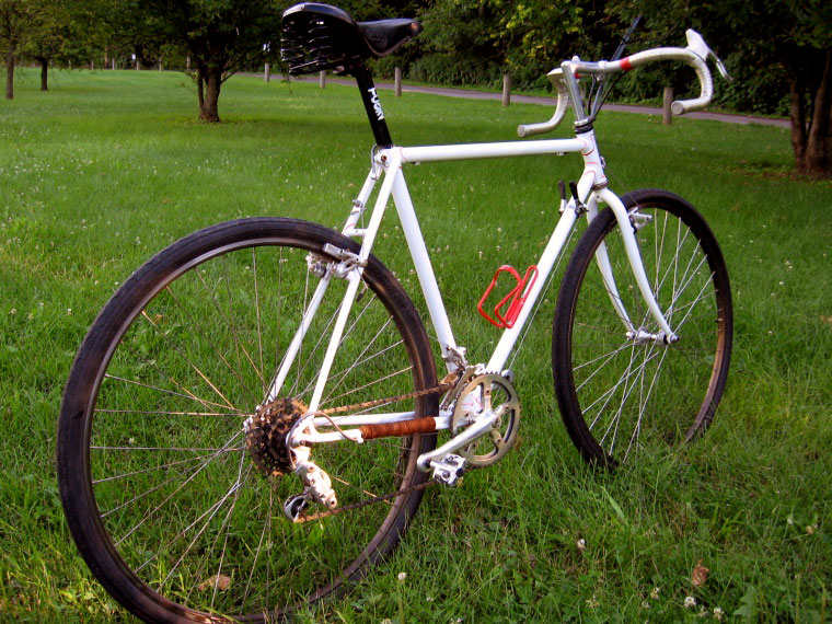 Gitane Tour de France - rear quarter view