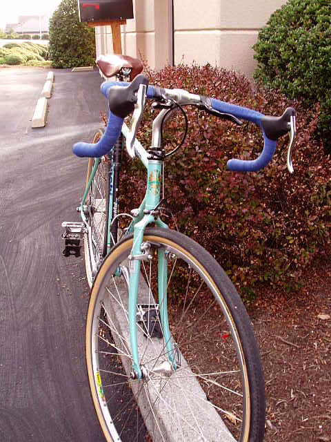 Bianchi Cross - curbside head on