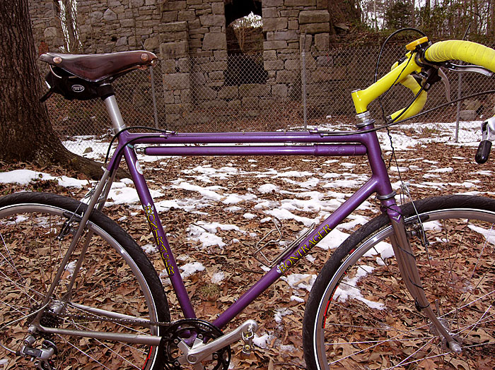 Bontrager Cyclocross - side view closer