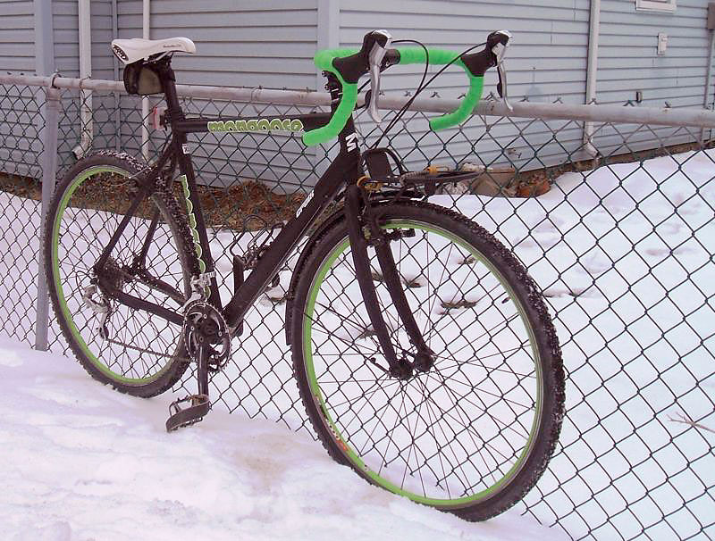 Mongoose Croix Comp - Running the Fenceline