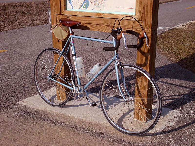 Trek 412 - front quarter view