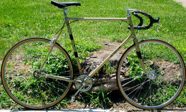 Motobecane Grand Touring - side view