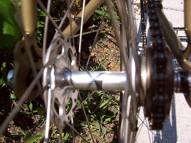 Motobecane Grand Touring -  rear hub 