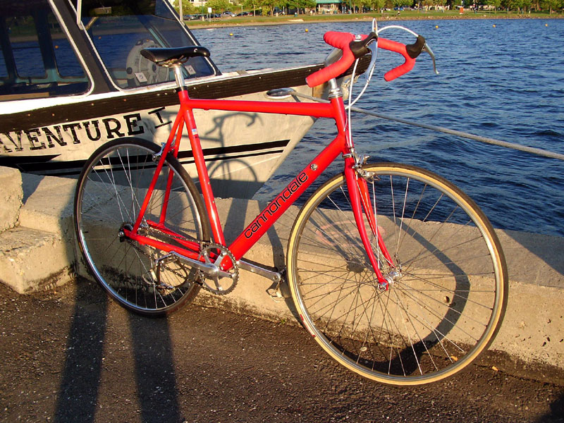 Cannondale Road - front quarter view