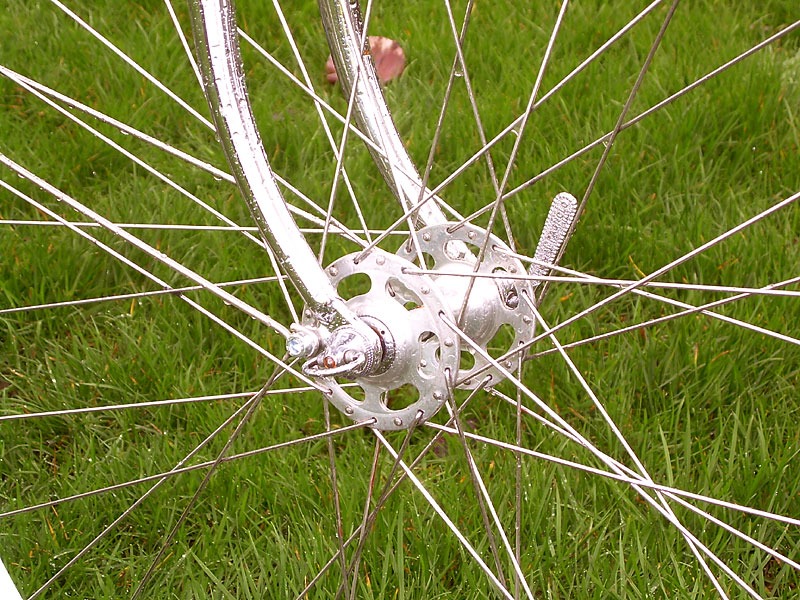 Atala Crankswell - front hub detail