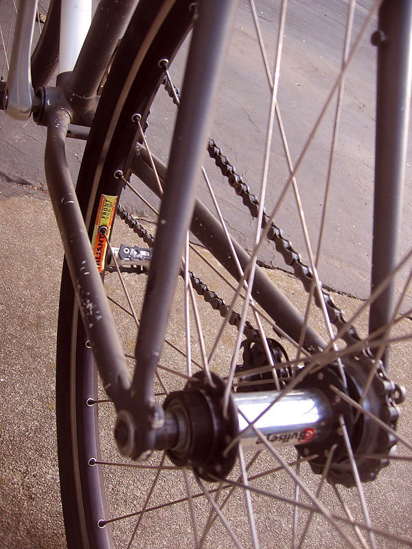 Bridgestone MB-1 - rear hub detail