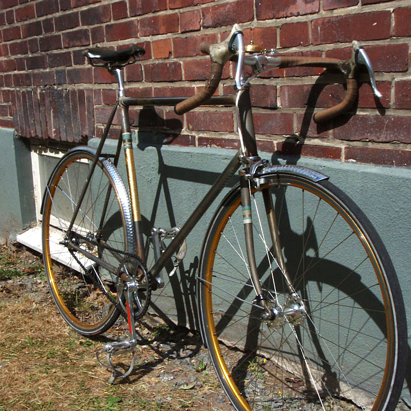 Motobecane - front quarter view