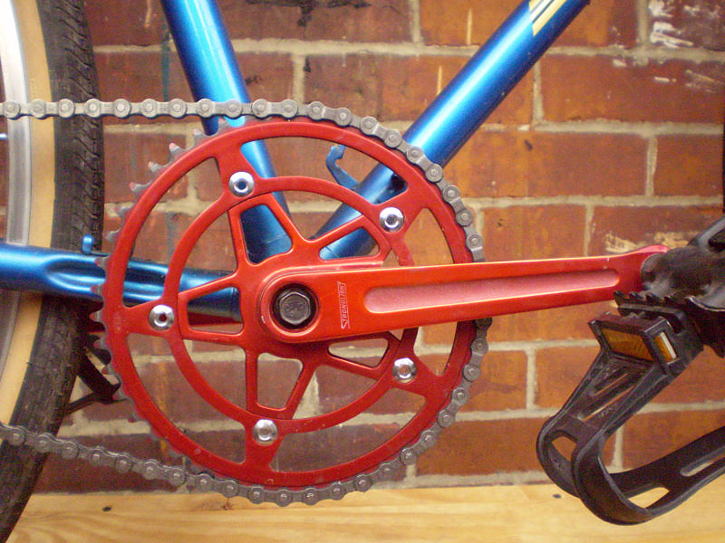 Peugeot Fixie - stronglight crankset detail